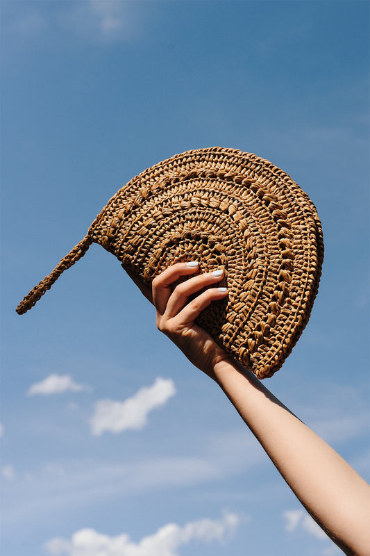 Crochet Raffia Clutch, Half Moon Clutch, Straw Wristlet Purse, Minimal Boho Clutch, Raffia Handbag, Crochet Summer Bag ¡ª Raffia Moon Clutch