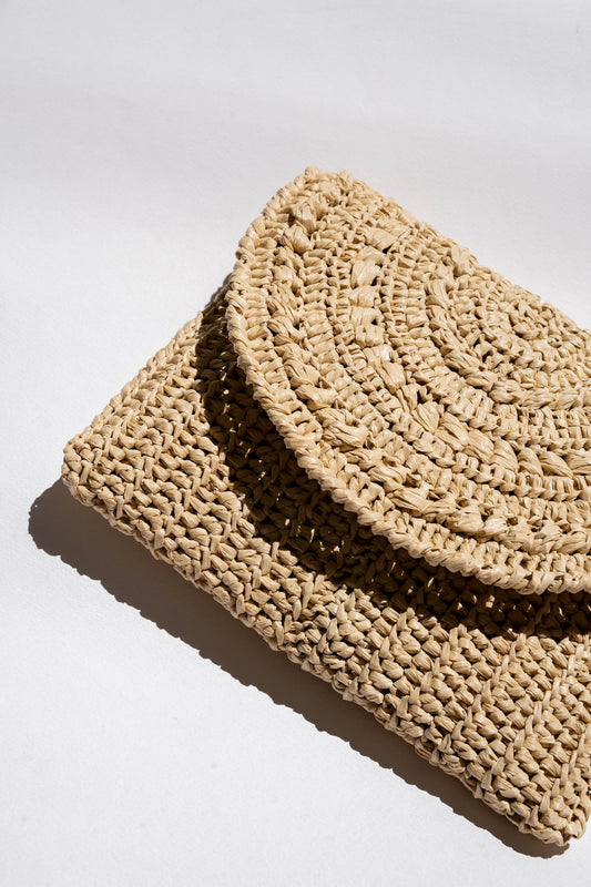 Crochet Raffia Clutch: Handmade Summer Crossbody Bag